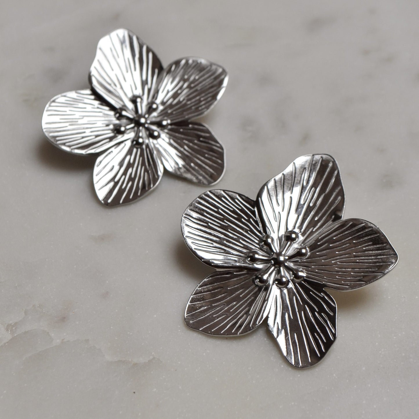 Aloha Studs