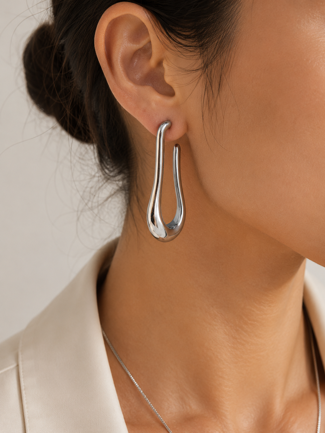 The Aura Hoops