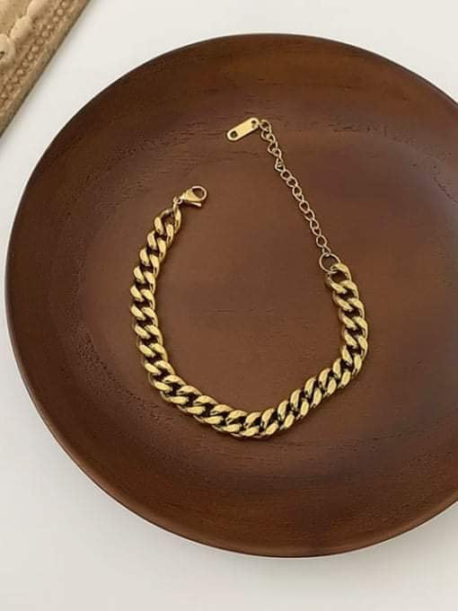 Curb Chain Bracelet