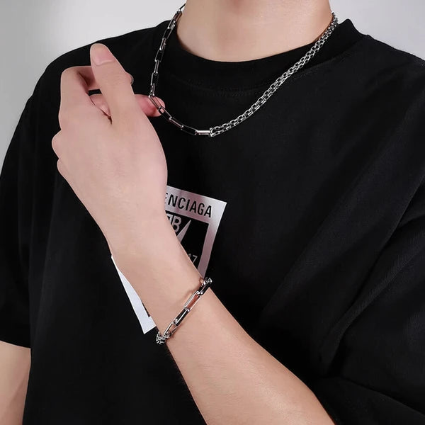 The Staple Set